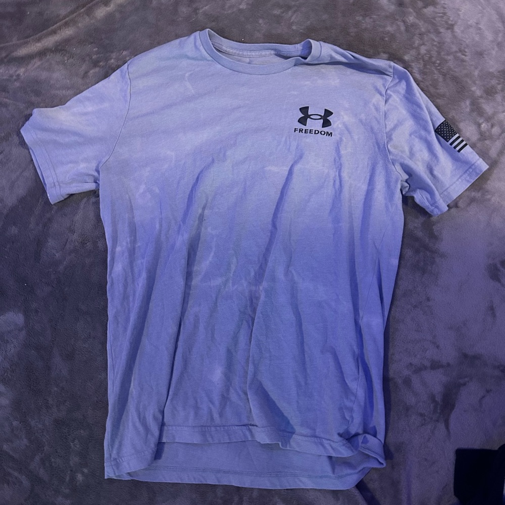 under armour freedom tee🩶